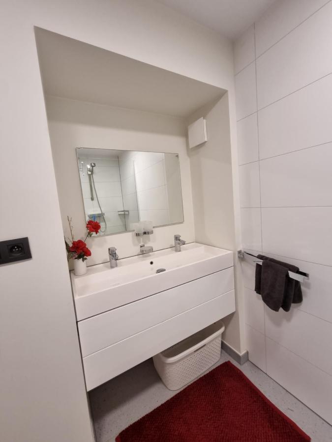 Susberg 3 Luxe Verblijf Met Zwembad En Sauna NeerNeerpelt Zewnętrze zdjęcie